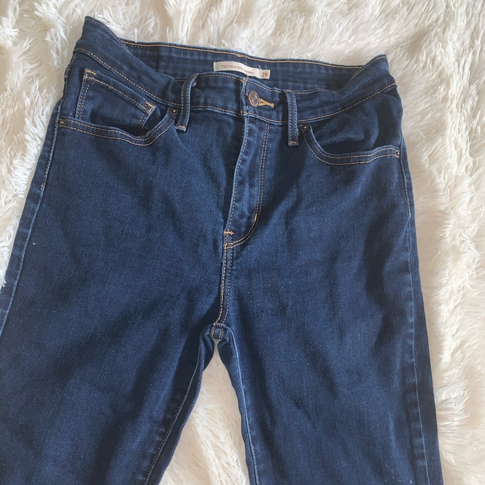 Levi Hi Rise Skinny - Picture 2 of 4
